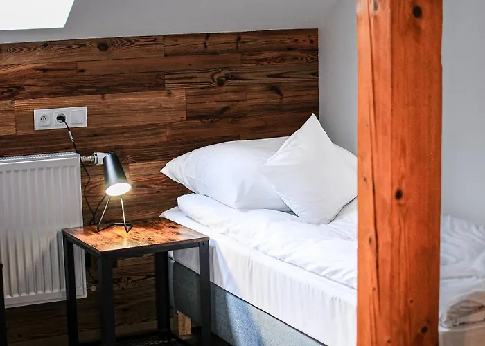 Janowe Wzgorze * تشيشين